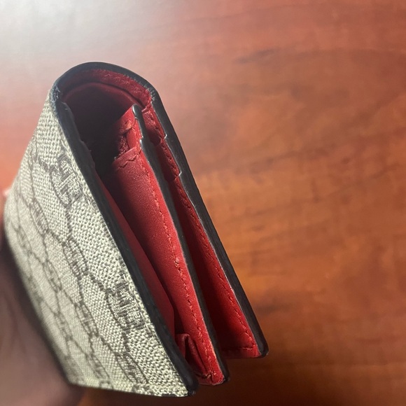 Gucci Monogram Cherry Wallet with COA - Picture 6 of 12